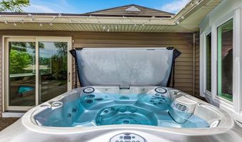 515 Park Club Ln, Amherst, NY 14221