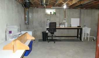 5 Mayflower Rd, Augusta, ME 04330