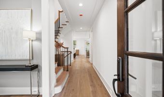 2133 N OAKLAND St, Arlington, VA 22207