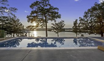 927 N Shore Dr, Biloxi, MS 39532