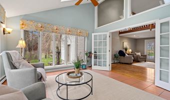 12 Magazine St, Bedford, NH 03110