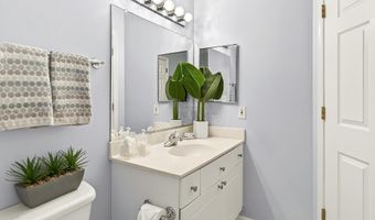 4551 STRUTFIELD Ln 4215, Alexandria, VA 22311