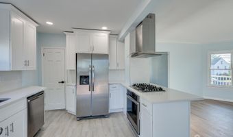 25 Homestead Ave, Avenel, NJ 07001