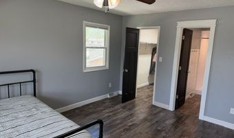 527 Village Ct, Altoona, IA 50009
