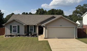 228 Sharon Oaks Ct, Benton, AR 72019