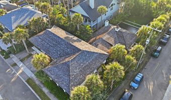 698 BEACH Ave, Atlantic Beach, FL 32233