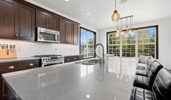 1013 HARVEST Trl, Appleton, WI 54913