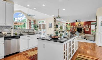 402 DERRYTOWN Dr, Bear, DE 19701