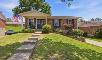 9616 Antonette Hills Dr, Affton, MO 63123