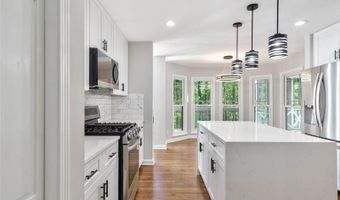 100 Little Rdg, Berkeley Lake, GA 30096
