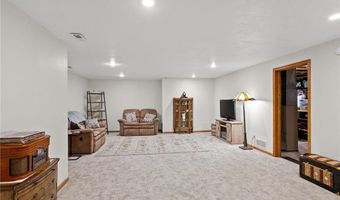 613 Temple St, Alexandria, MN 56308