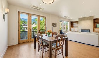 175 Lithia Way 200, Ashland, OR 97520
