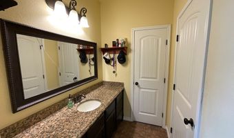1622 Red Oak Ln, Andrews, TX 79714