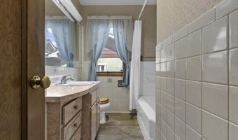 2618 E 17TH St, Cheyenne, WY 82001