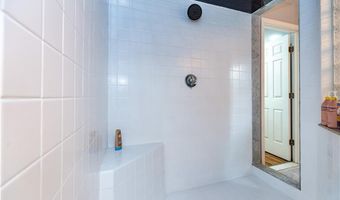 195 Oakland Beach Ave, Warwick, RI 02889