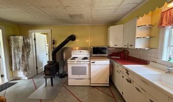 10 Palm St, Baileyville, ME 04694