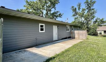 121 H Ave W, Albia, IA 52531