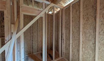 11 Staines Ln, Bella Vista, AR 72715