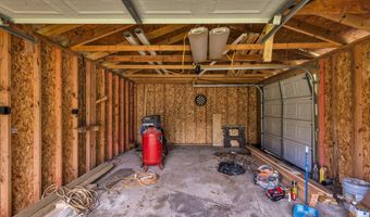 20 Chantilly Ter, Bay St. Louis, MS 39520