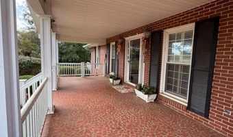 240 Whittle Cir, Ashburn, GA 31714