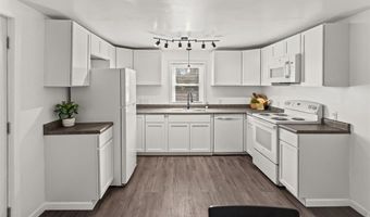 2425 La Salle Dr, Alton, IL 62002