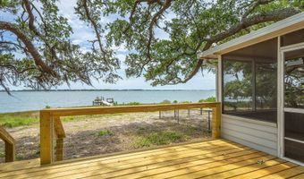 632 Mariner Cir, Alligator Point, FL 32346
