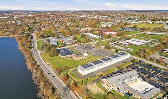 55 John Clarke Rd 3, Middletown, RI 02842