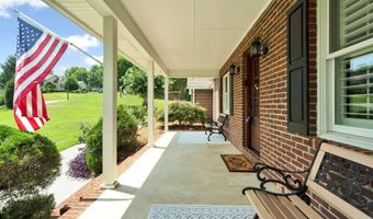 3046 Hawthorne St, Athens, TN 37303