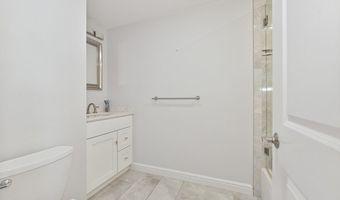 214-216 E Eagle St 5, Boston, MA 02128
