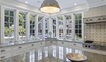 14 Bay View Rd, Charlestown, RI 02813