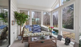 1122 Packard Pl, Auburn, IN 46706