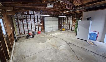 813 W 4th St, Bicknell, IN 47512