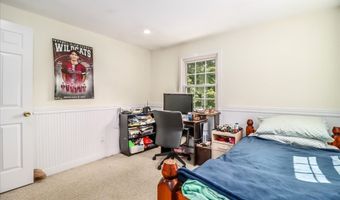 21 Chimney Dr, Bethel, CT 06801