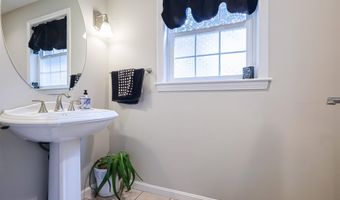 9 Taconic Dr, Amherst, NH 03031