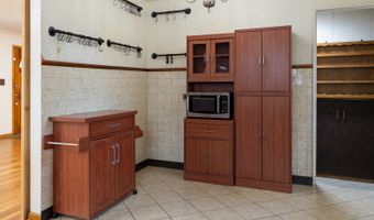 425 S Clarendon Ave, Addison, IL 60101