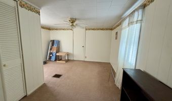 51 N River St, Auxier, KY 41602