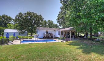 880 Oak Crst, Baxter Springs, KS 66713