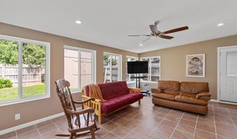 3204 Farmbrook Ct, Ann Arbor, MI 48108