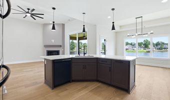 7648 S Shoreline Blvd, Benton, AR 72019