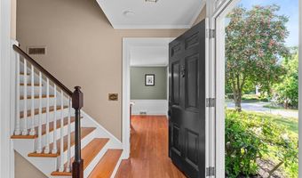 72 Ferry Ln, Barrington, RI 02806