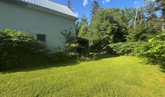 121 Main Rd, Abbot, ME 04406