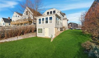 200 Narragansett Ave, East Providence, RI 02915