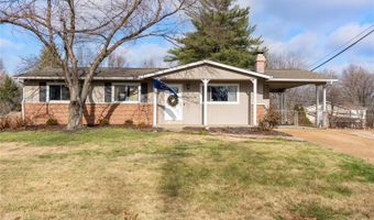 221 Windcliffe Dr, Ballwin, MO 63021