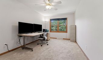 228 E THORNBROOK Ln, Appleton, WI 54913