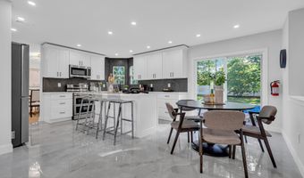 11 Orchid Ln, Barnegat, NJ 08005