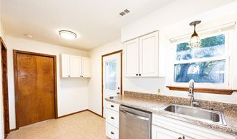 1000 Tater Black Rd, Bentonville, AR 72712