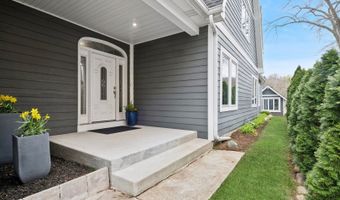 1539 Lowe Dr, Algonquin, IL 60102