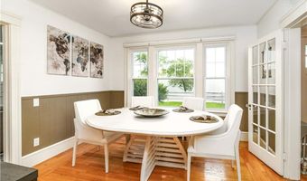 821 Post Rd, Warwick, RI 02888