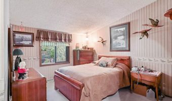 2720 Parkway Ct, Wisconsin Rapids, WI 54494