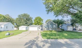 83 Rohr St, Arnolds Park, IA 51331